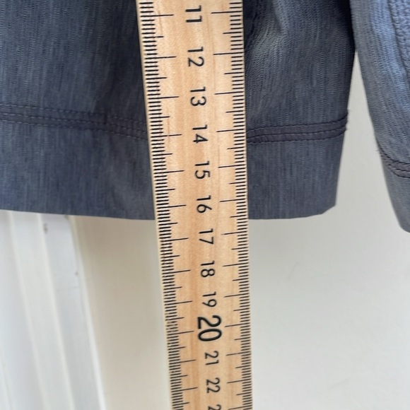 Lululemon - Classic Athletic Shorts - Grey - L - Picture 9 of 11